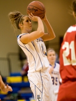 Rhys Pihl led the Swedes with 14 points vs. USM